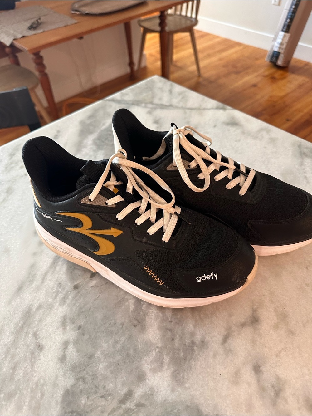 gdefy Energia Sneaker - Size 9.  Great used condition - many miles left
